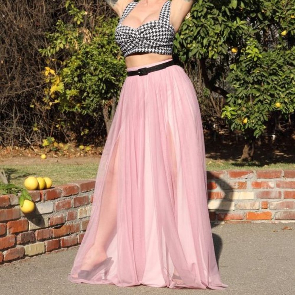 Celestina Tulle Skirt in Rose Pink (Prof. Altered)